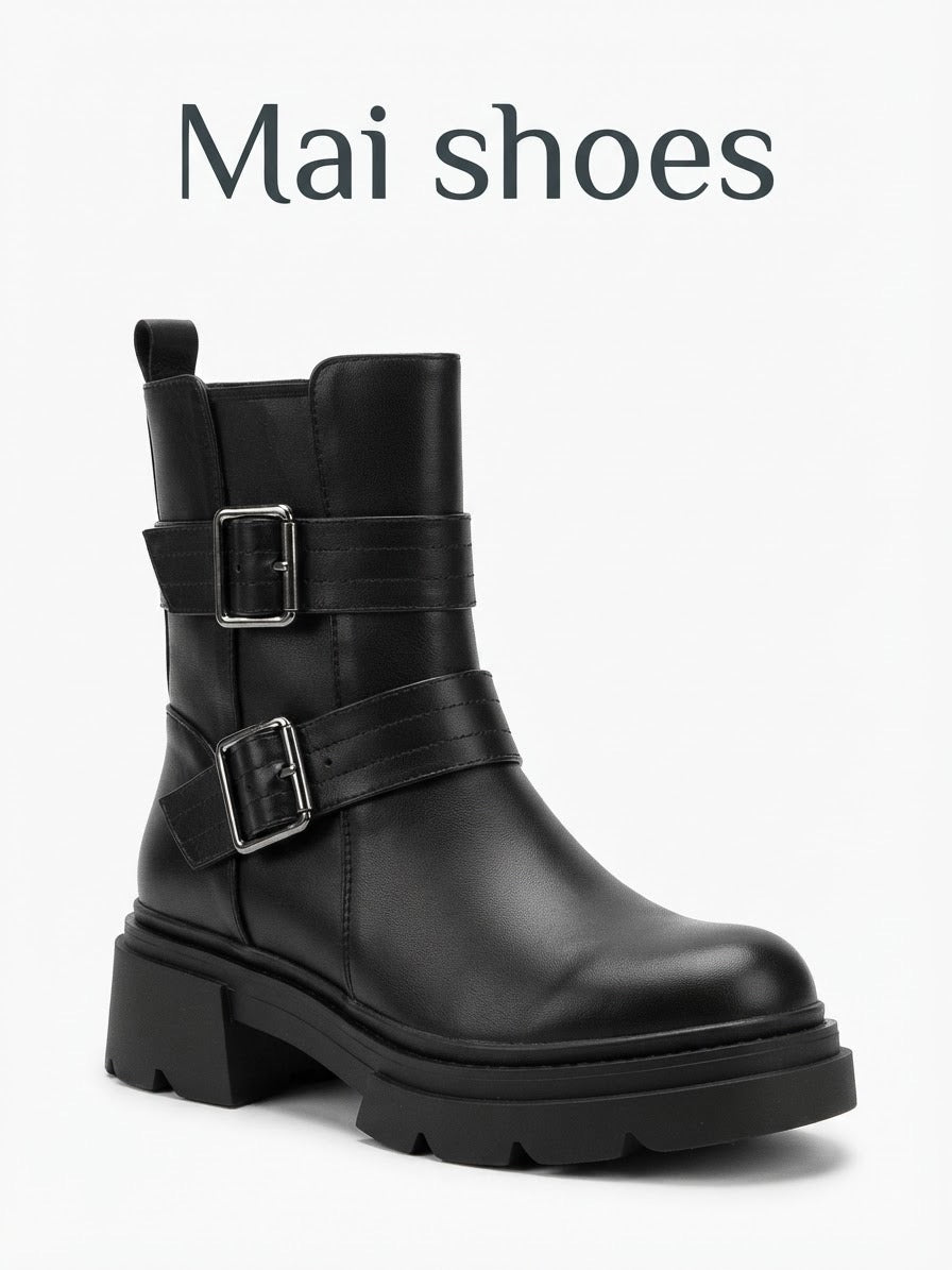Dajdoj Ah 4 Double-Buckle Lug-Sole Boots in Black, three-quarter product view